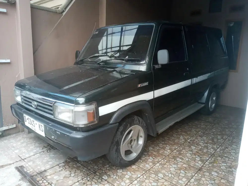 Toyota Kijang LGX 1994
