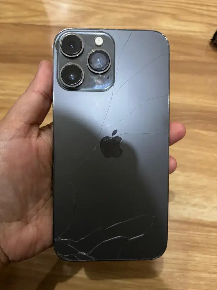 Iphone XR casing Iphone 13 pro 128gb