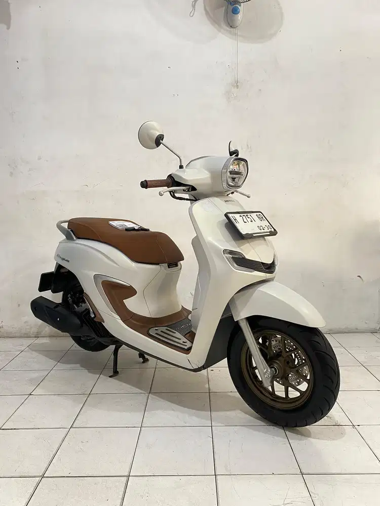 Stylo 160 abs putih dof bekas rasa baru