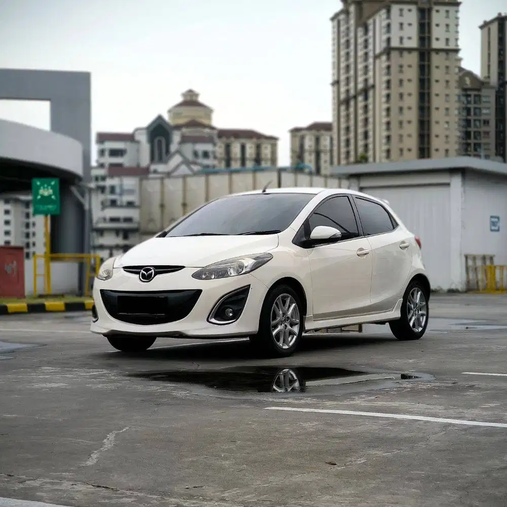 Mazda 2R 2014 - Matic (AT)