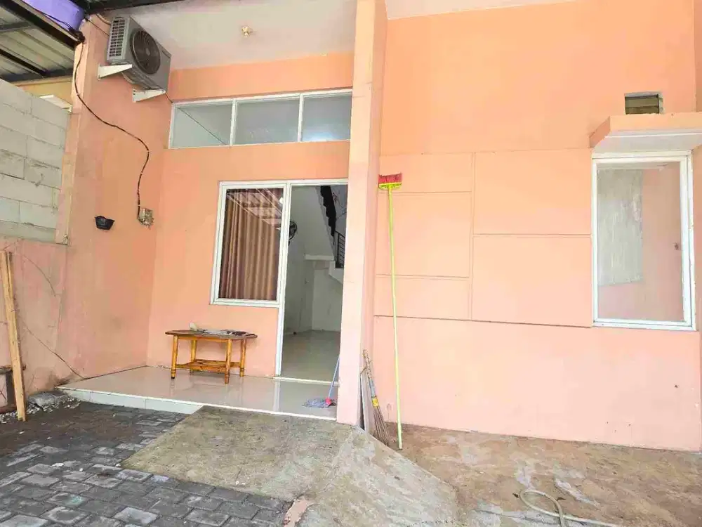 di sewakan rumah 2 lantai perumahan talaga bestari tangerang