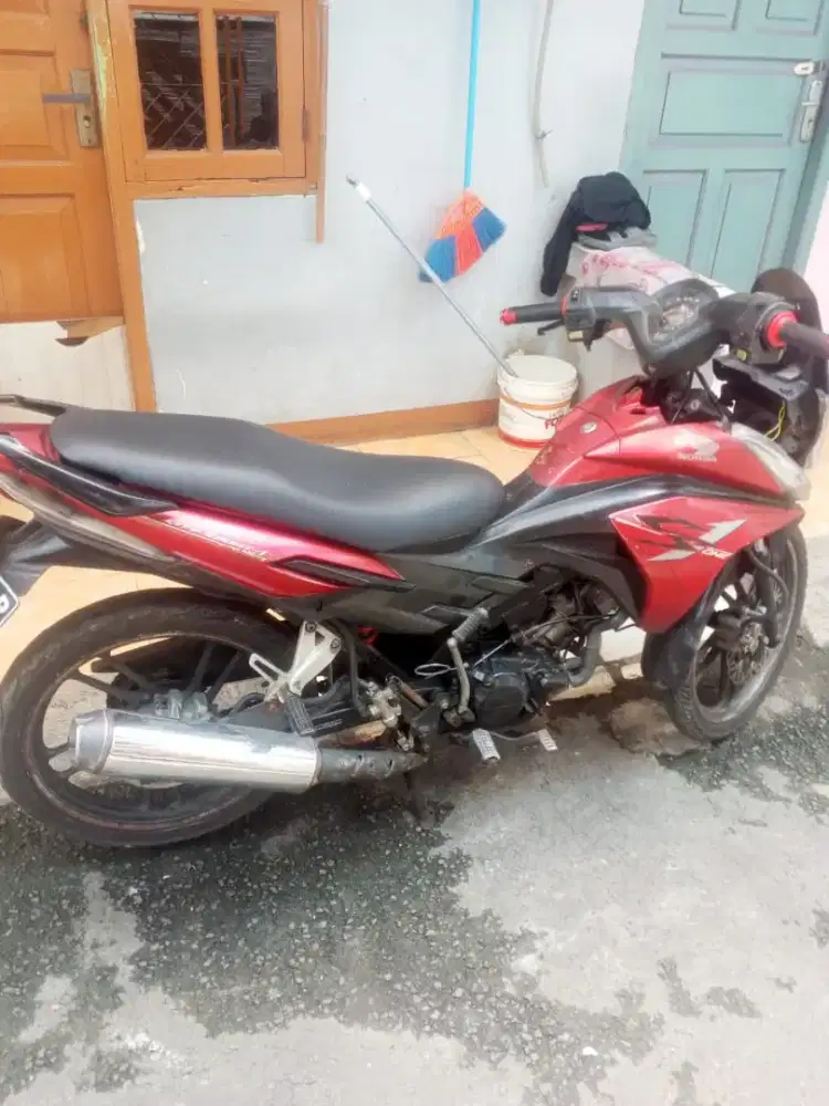 Jual honda cs1 thn 2009 kumplit