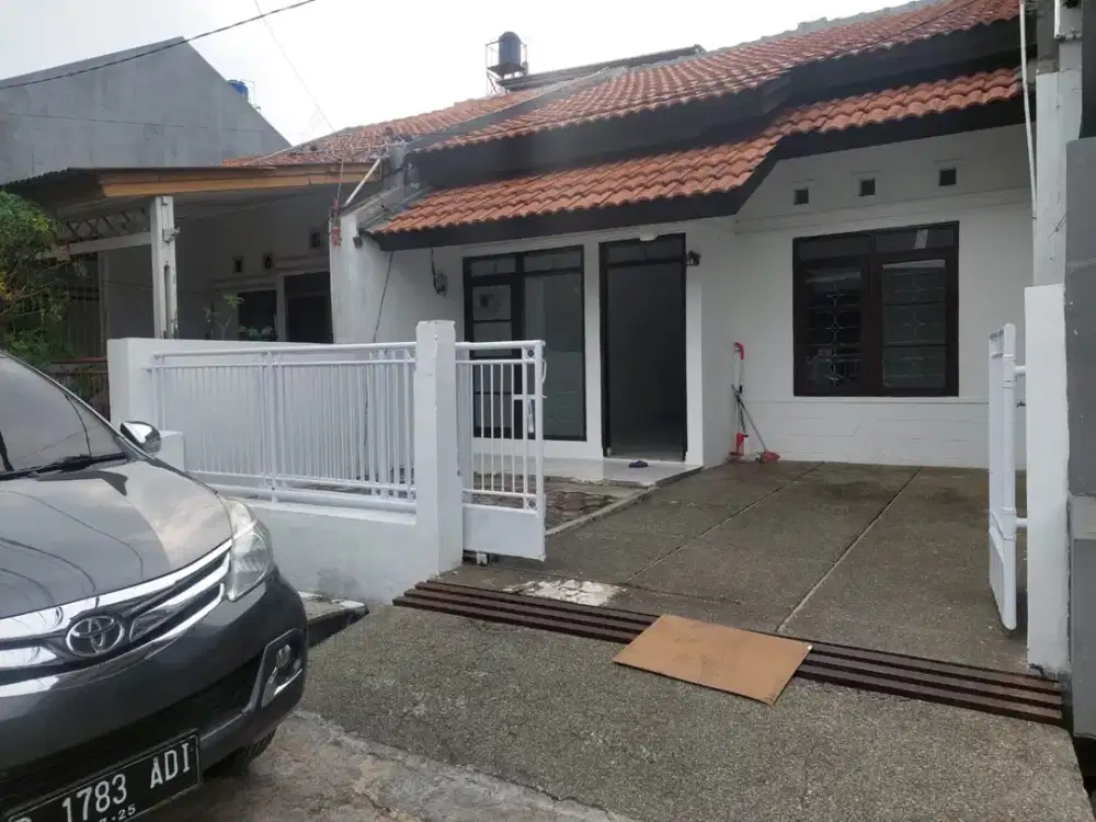 Rumah Nyaman Siap Huni di Taman Kopo Indah 3