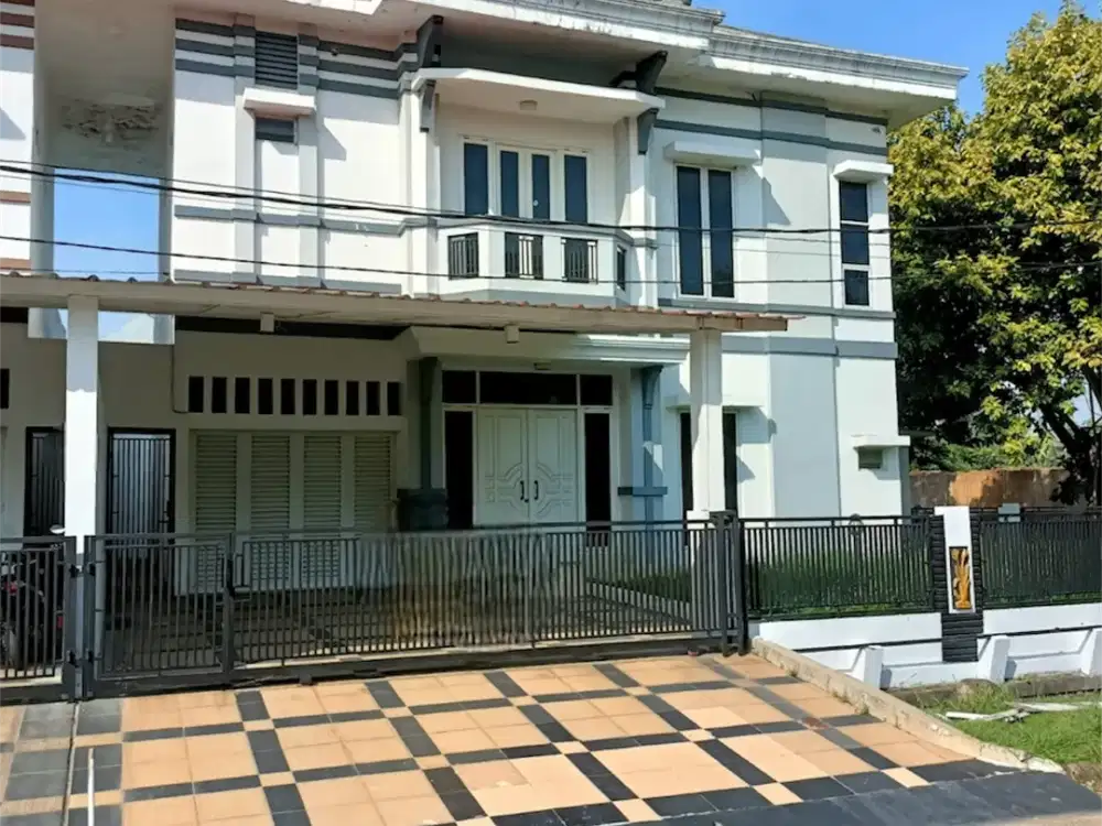 Disewakan Rumah Luas Siap Huni di Kemang Pratama 2 Bekasi