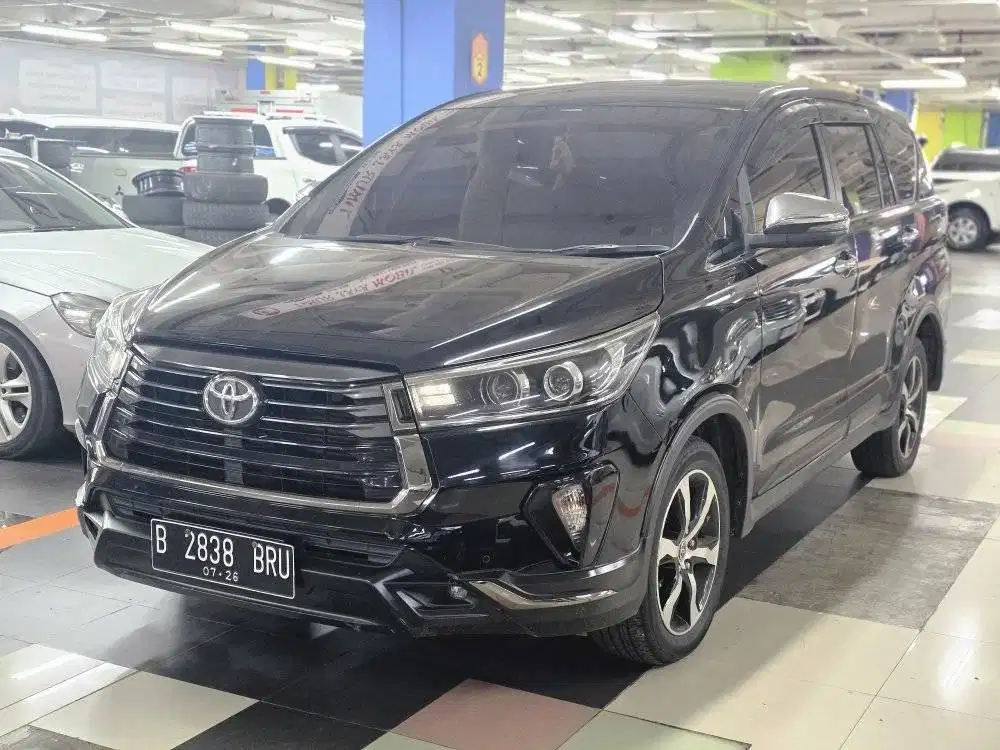 Toyota Innova reborn Venturer diesel matic 2021 hitam