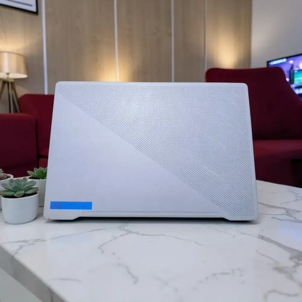 Laptop Gaming Asus ROG ZEPHYRUS G14 Ryzen Ram 8Gb/Ssd 512Gb Murah!