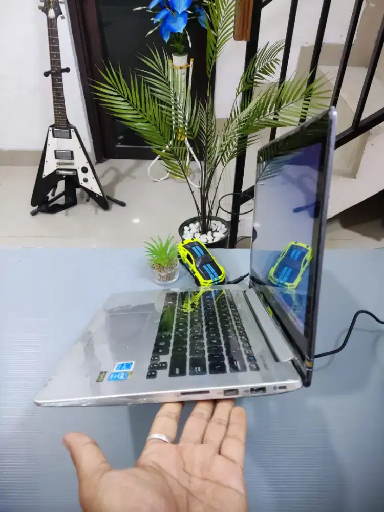 Asus Core i5 Ram 8/240gb Ssd Touchscreen COD