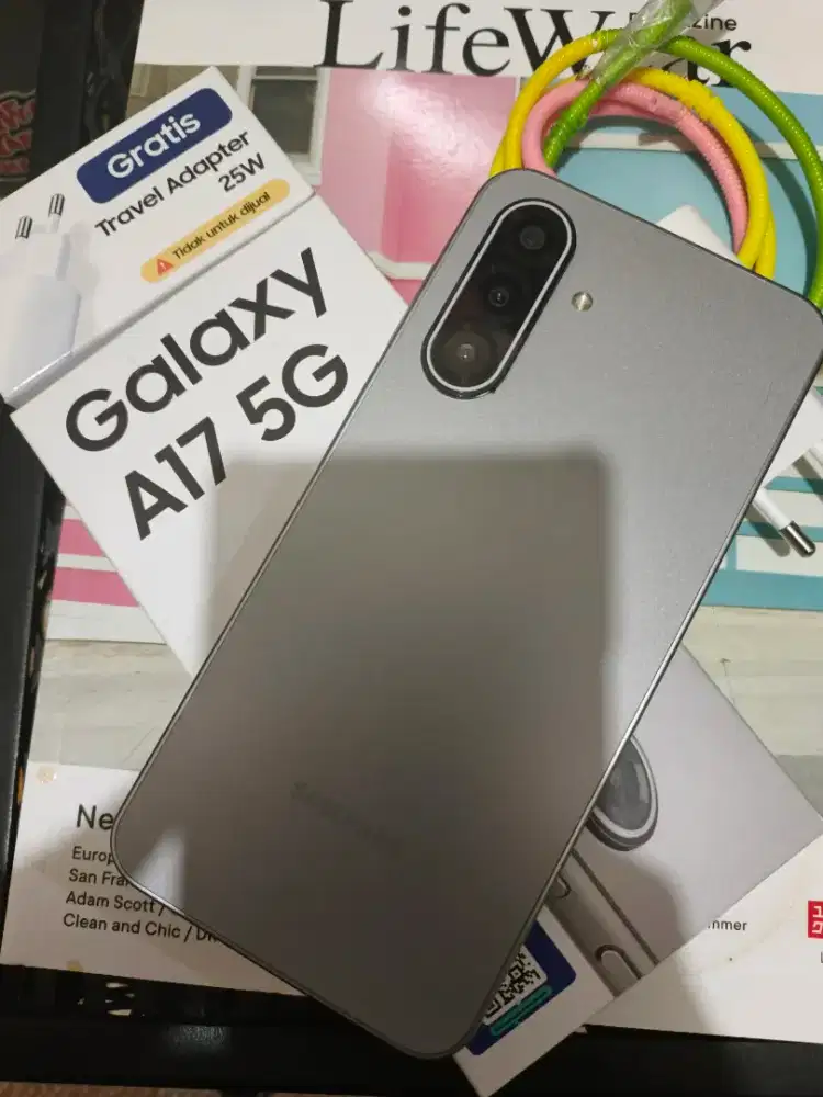 Samsung a17 5G ram 8/256 like new