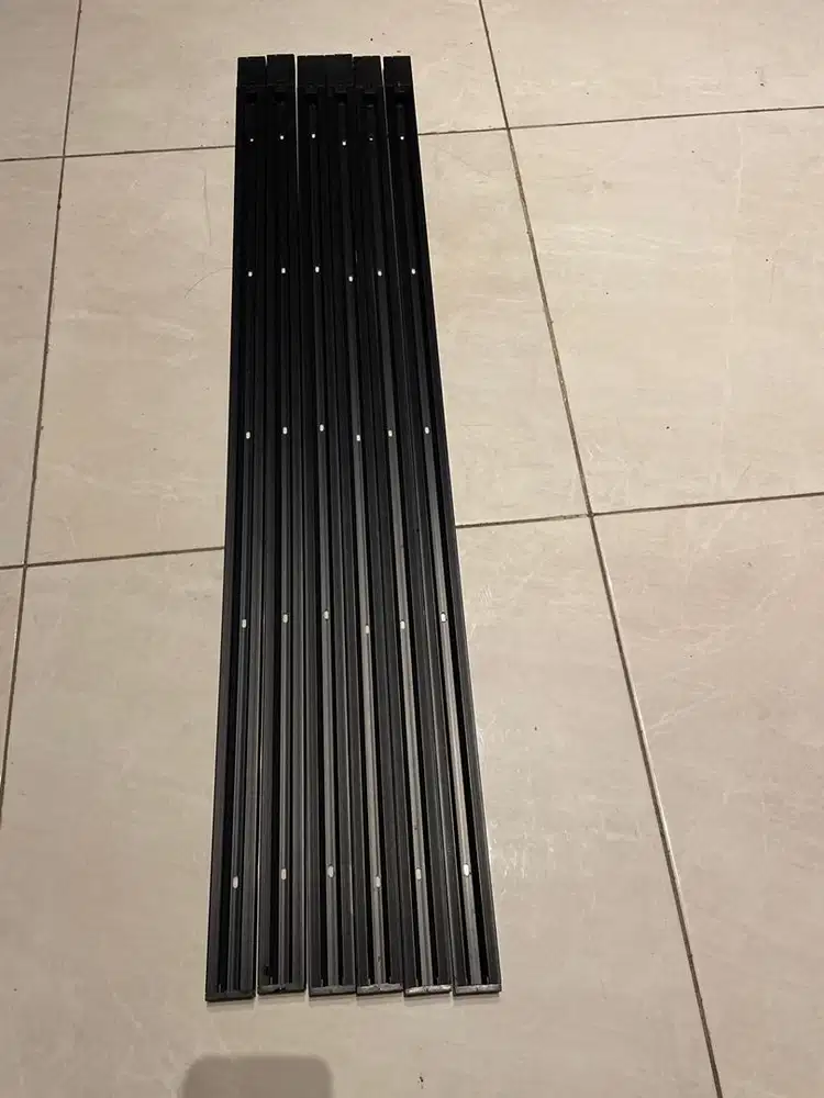 Rell track untuk lampu sorot