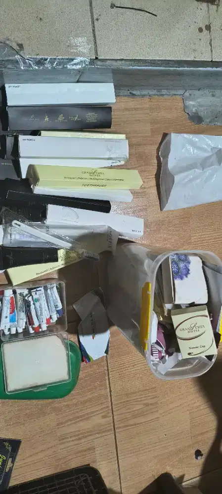 Sikat Gigi, Pasta Gigi Kecil dari fasilitas hotel (campur sabun kecill