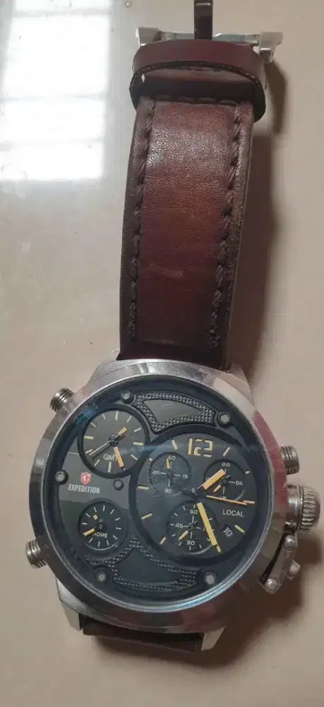 Jam Tangan Expedition