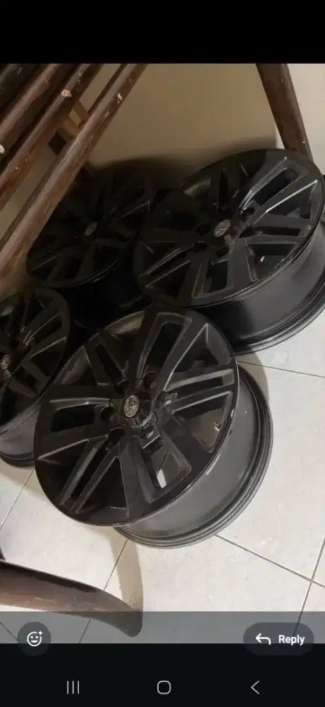 Velg vrz / fortuner R18 black original toyota  4 pcs