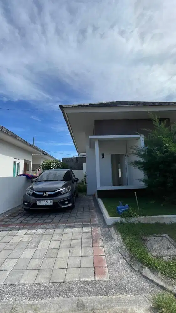 DIKONTRAKKAN TAHUNAN