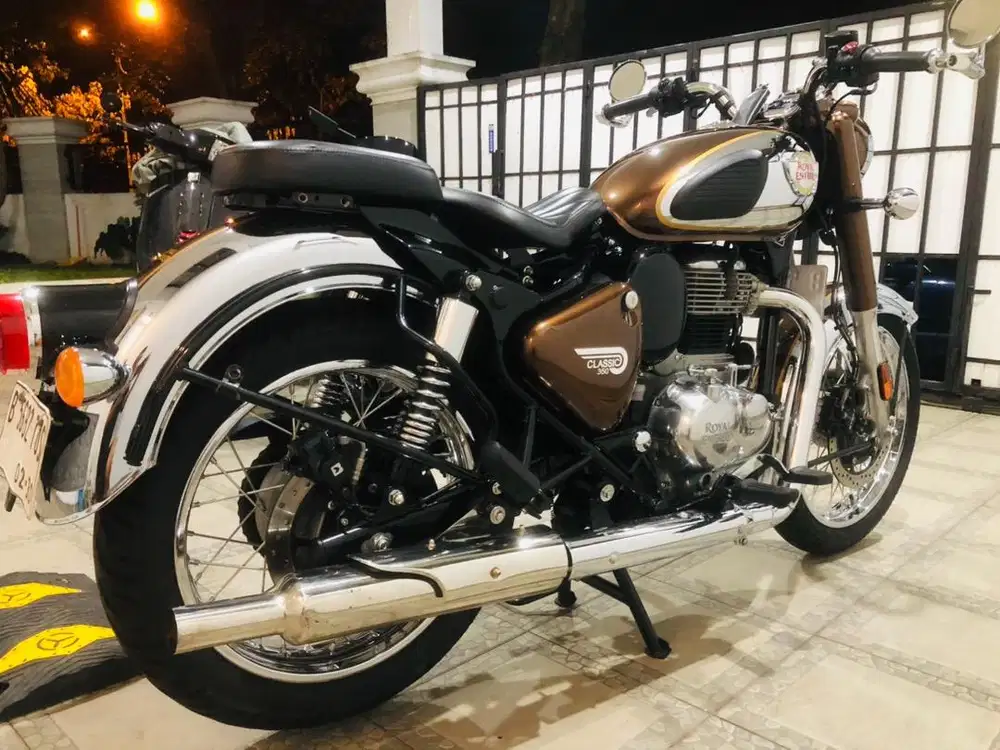 Royal Endfield Clasic Reborn