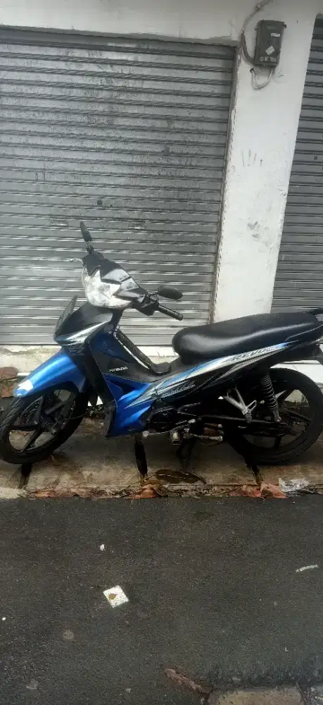 Honda Absolute Revo 2011
