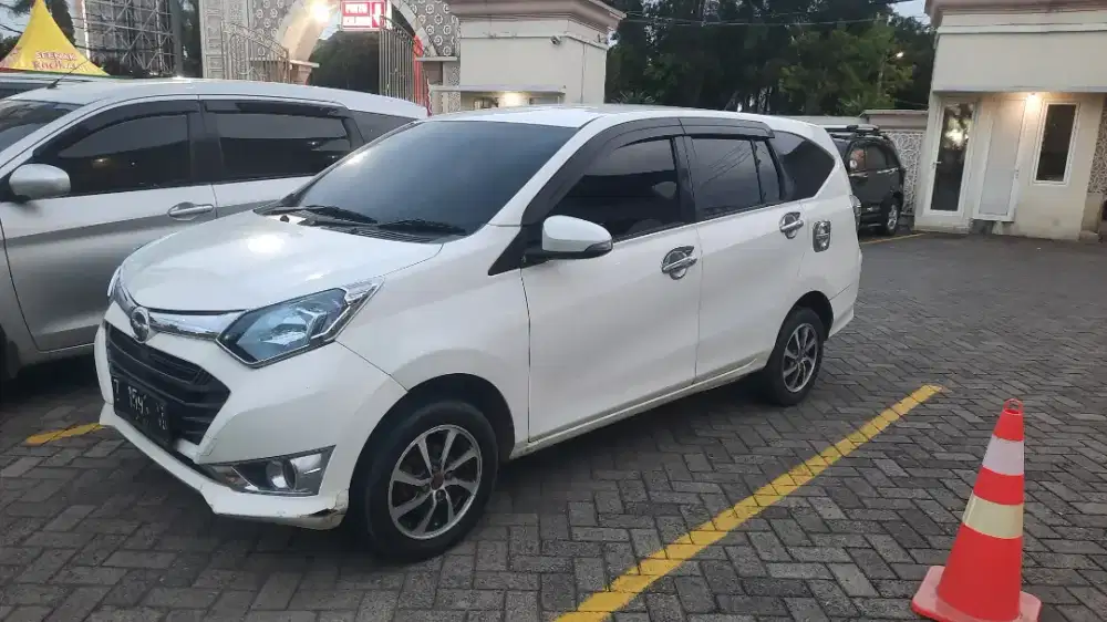 Sigra tipe R termurahh