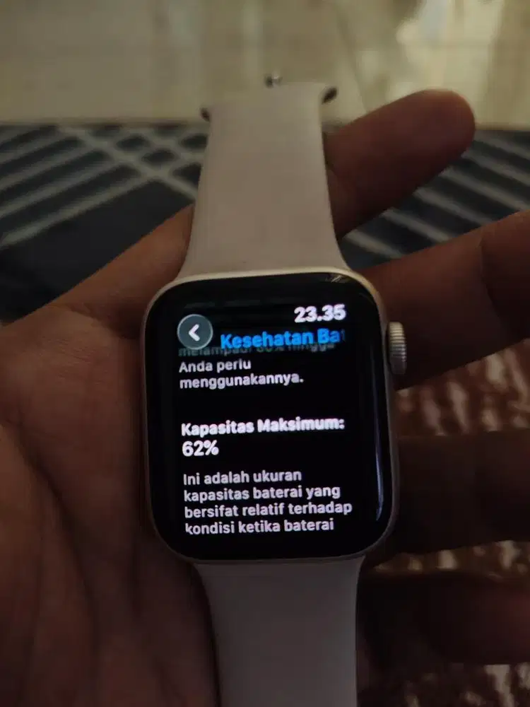 Apple watch SE gen2 like new