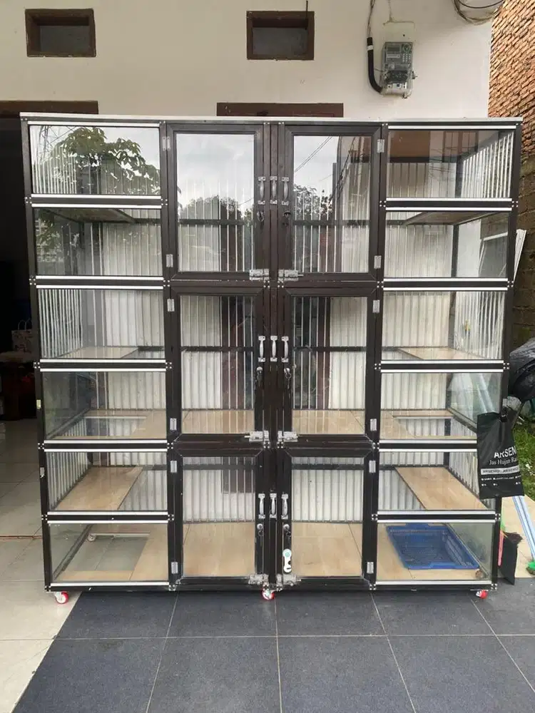 Kandang kucing alumunium