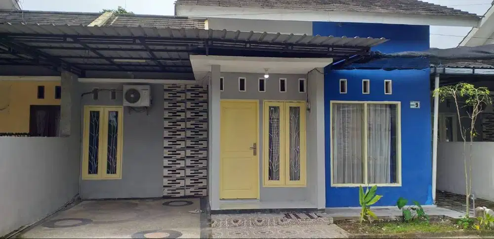 DISEWAKAN RUMAH LOKASI STRATEGIS TENGAH KOTA, BEBAS BANJIR