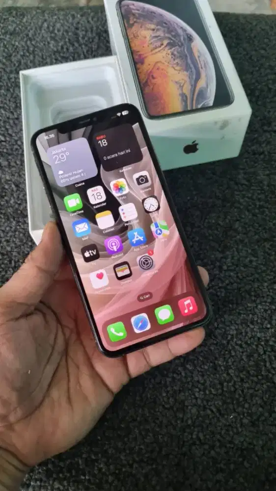 iPhone XS max 64gb fulset all operator Djamin aman