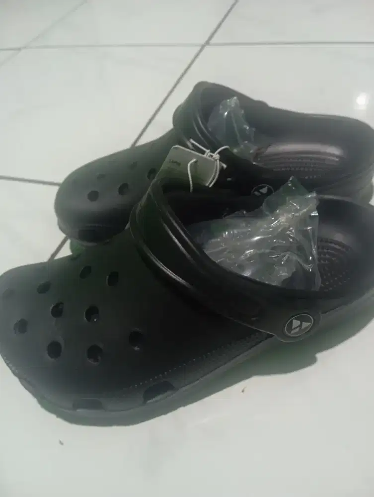 Sandal Crocs derta