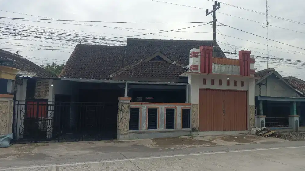 Rumah 320 m2 di Jl. Kartini Karangmalang Sragen