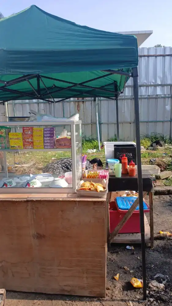 TENDA BEKAS BARU SEKALI DIPAKE