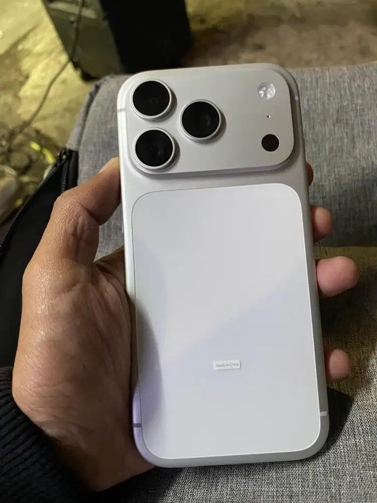 Iphone 17 pro 256Gb Fullset resmi bli-bli