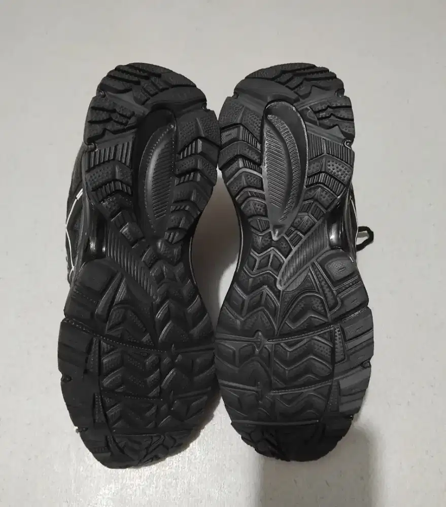 Sepatu import size 42