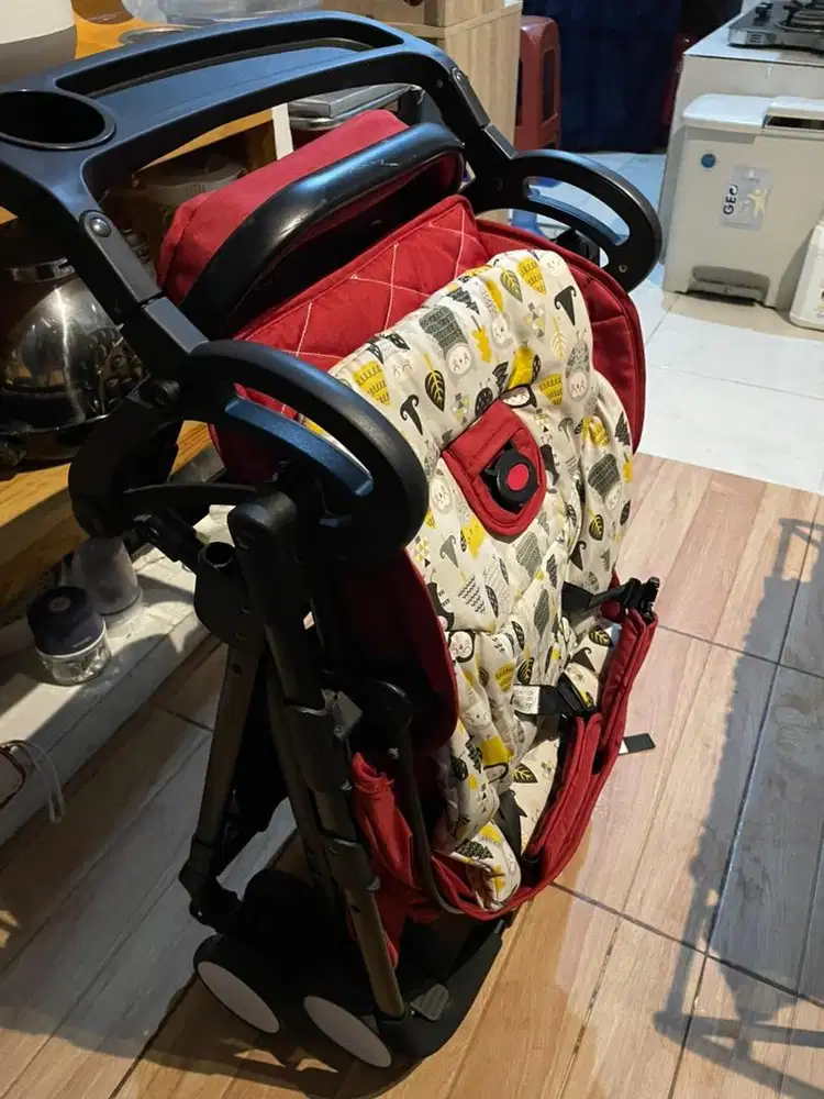 Stroller Pliko type London R (merah)