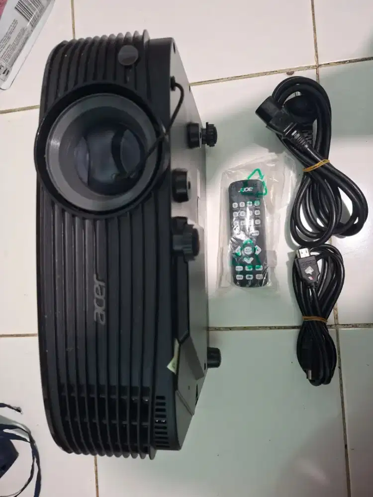 dijual proyektor merk acer tipe bs120 normal jaya