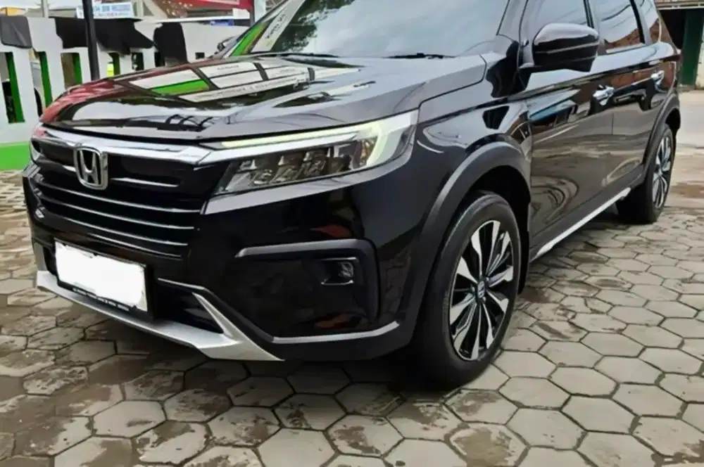 Honda BRV prestige sensing 1.5 2023 AT high type