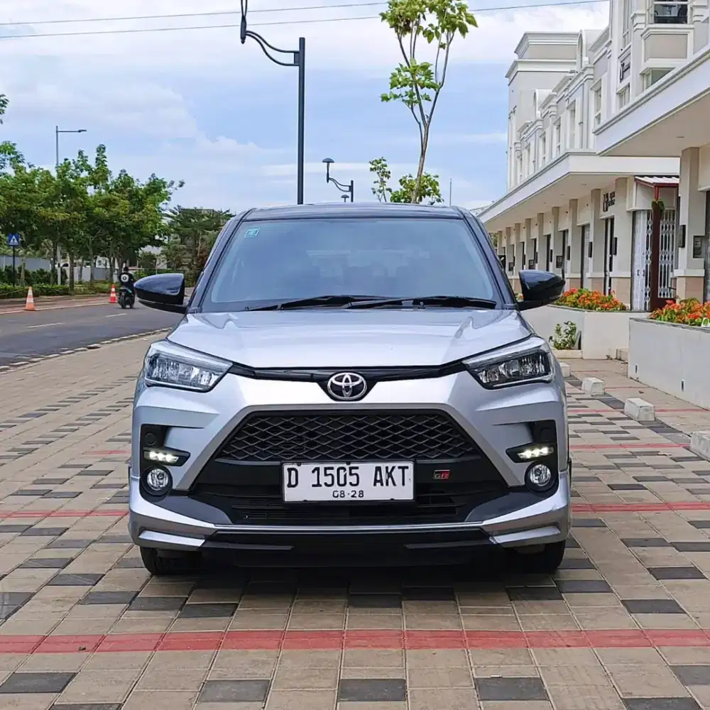 Dp 8 JT Toyota Raize GR turbo 1,0 AT 2023