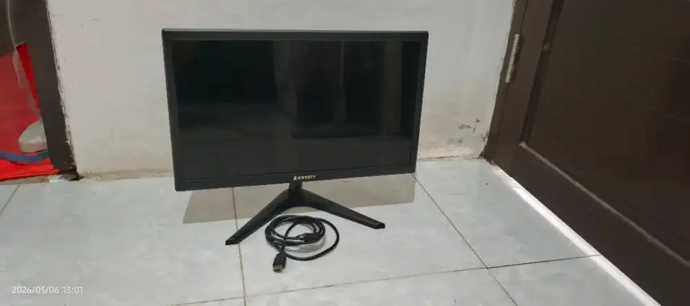 DIJUAL MONITOR QWERTY 19 INCH