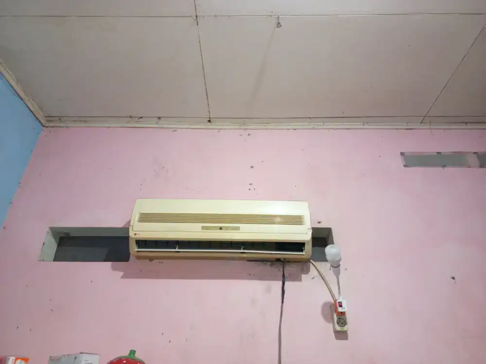 AC lg 1/2 pk minus no remote