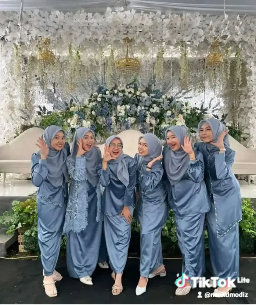 Jahit gaun pesta pernikahan modiz