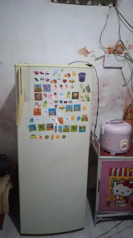 Kulkas Sharp Bagus