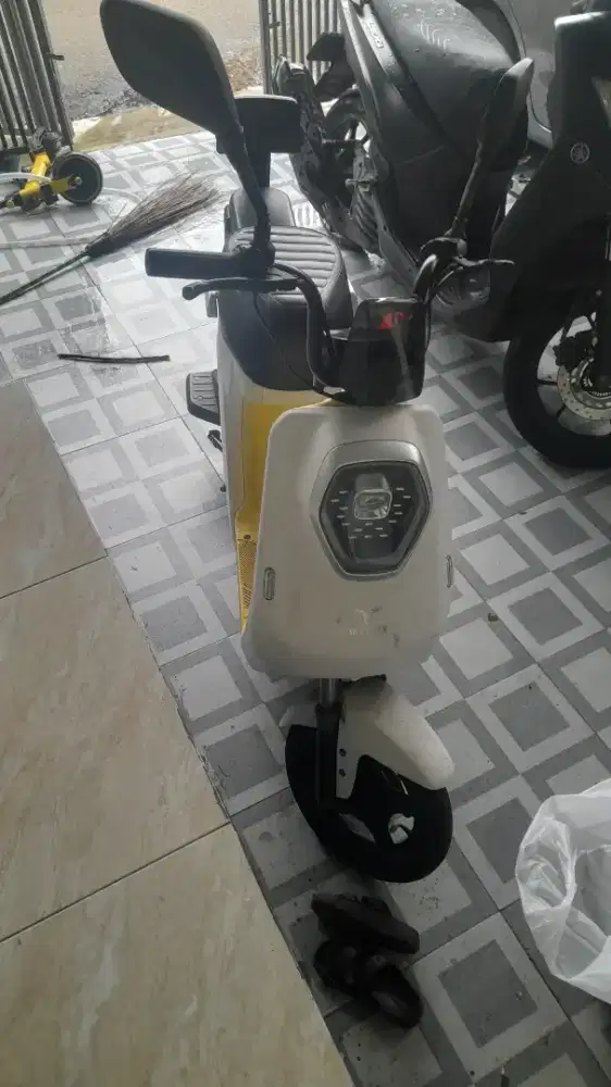 Sepeda Listrik U-Winfly M60