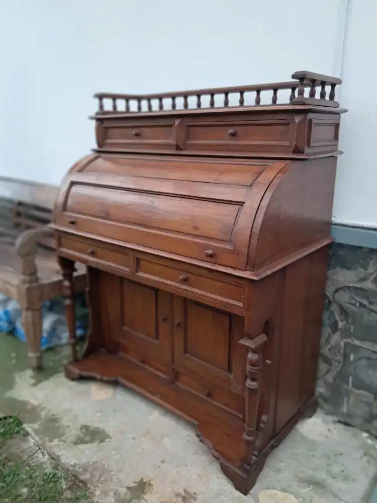 Meja belajar antik jati