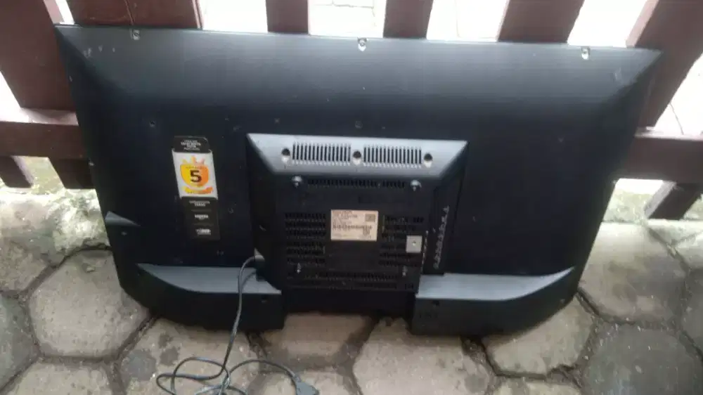 Dibeli tv led rusak