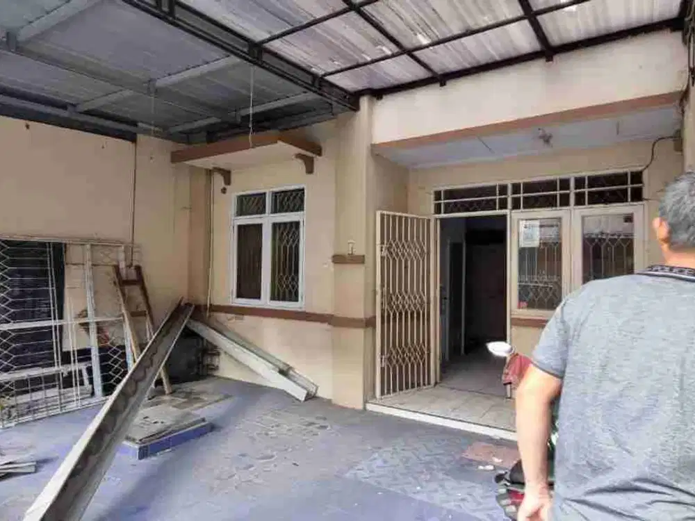 D jual rumah Taman Palem Lestari