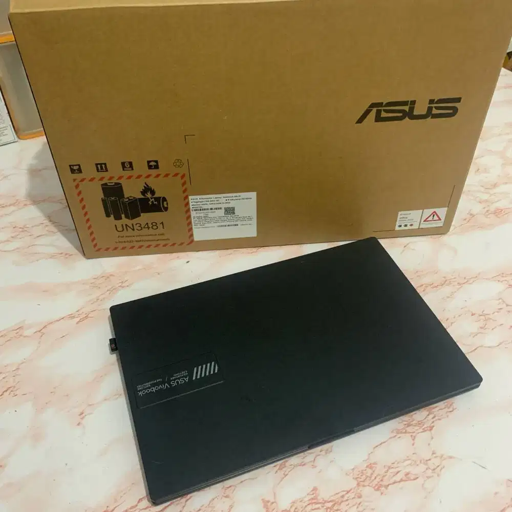 Dijual Laptop ASUS Vivobook Go 14 E1404FA Ryzen 5-7520U / 16GB