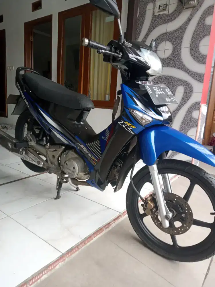 Supra x 125 R plat bandung