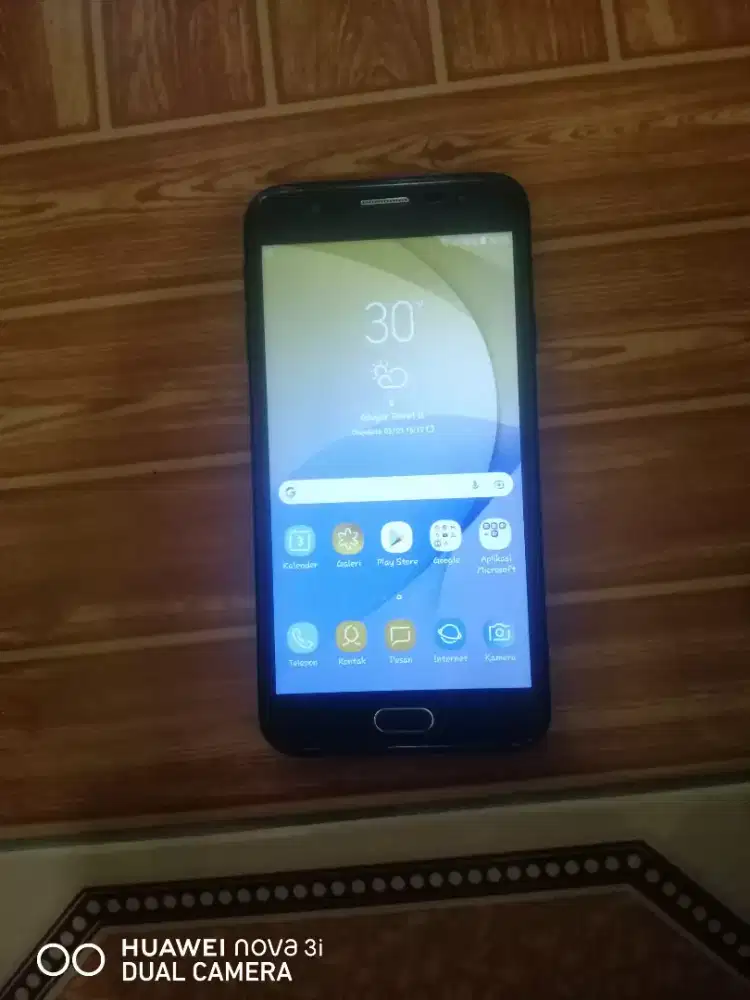 Dijual samsung J7 Prime