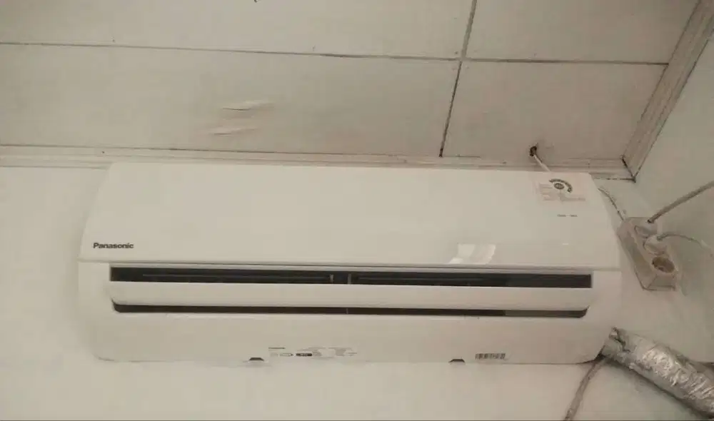 Dijual cepat AC Panasonic 1pk dan Ac Samsung 1/2pk