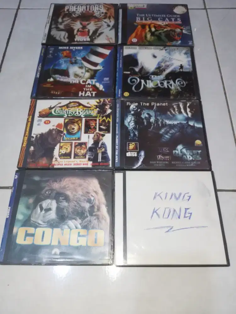 Koleksi vcd binatang ada 8judul 16pcs, masing2 judul ada 2pcs, nego