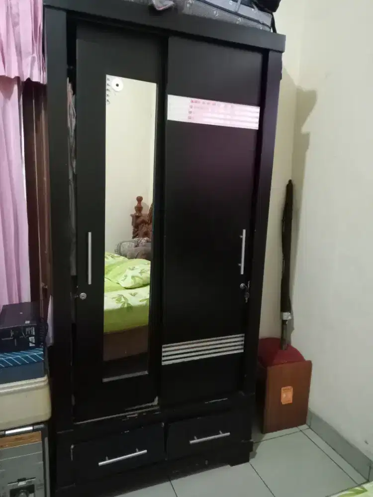 LEMARI PAKAIAN 2 PINTU KAYU