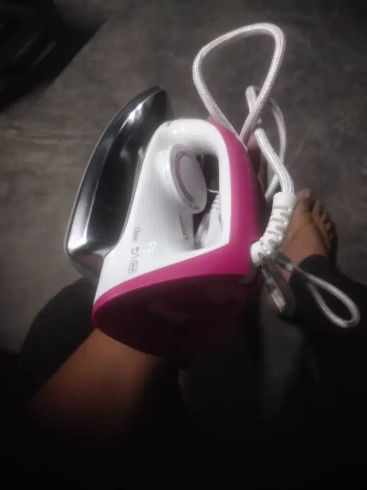 setrika pilips 200.000