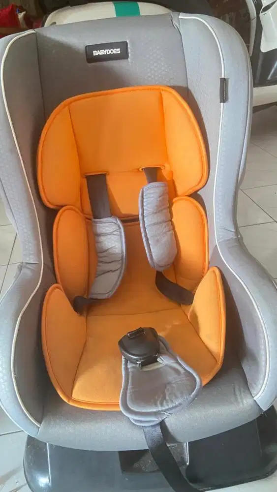Jual carseat babydoes