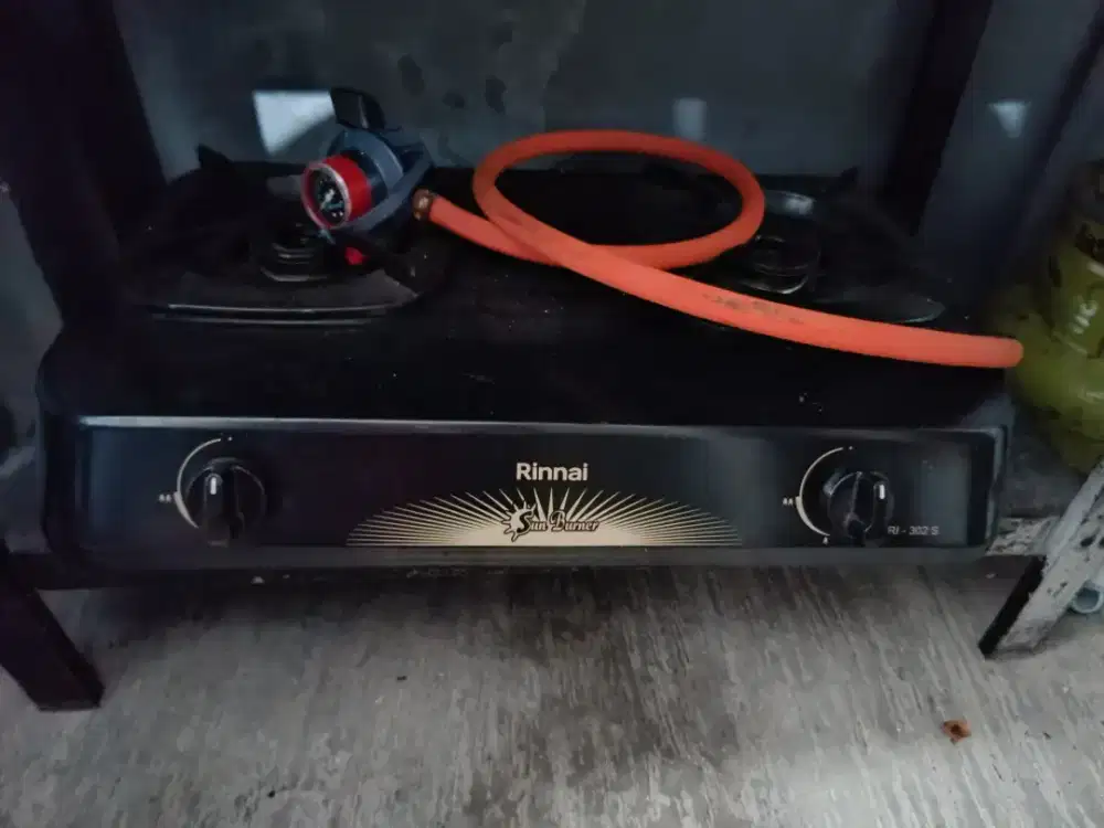 Kompor dua tungku Rinai